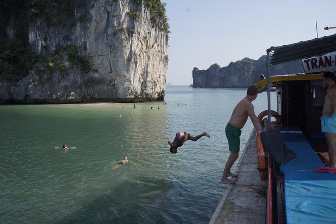Most favorite full day boat tour with kayaking in Lan Ha bay, Ha Long bay - Floating fish farms and lunch onboard