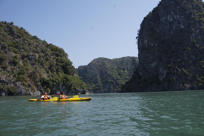 Most favorite full day boat tour with kayaking in Lan Ha bay, Ha Long bay - Three Peaches beaches and the first swim