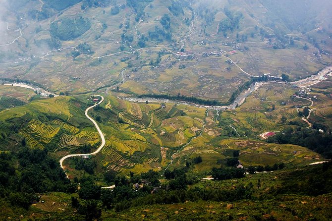 Mountain views & Rice Terraced Fields Hiking – 2D 1N - Why this Sapa trek is different from a town-based outing