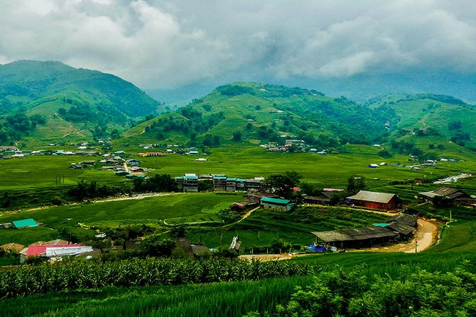 Mountain views & Rice Terraced Fields Hiking – 2D 1N - Day two follows the path to Giang Ta Chai