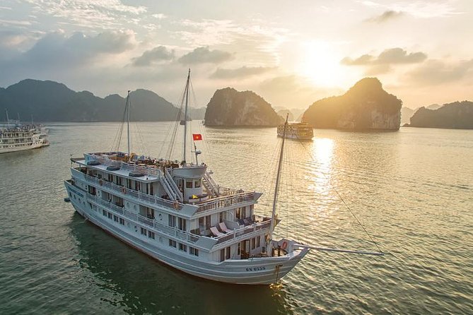 New Cruise Ha Long - CATAMARAN PREMIUM - Sunset tea and the final cruise hour