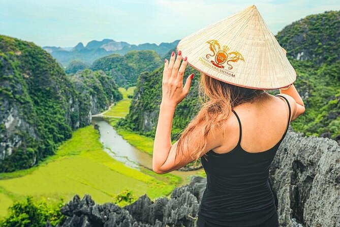 Ninh Binh 1 day Hoa Lu Trang An with Dragon Mountain Hiking - Three hours on Trang An’s river route