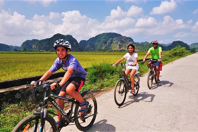 Ninh Binh 2 Day 1 Night Trip Small Group Tour With 4 star Hotel - Tea, dinner, and a night in Ninh Binh
