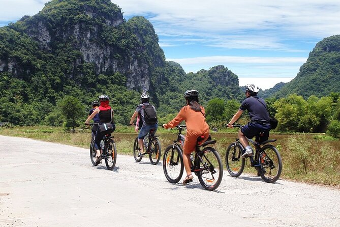 Ninh Binh 2 Days 1 Night Tour: Unique Itinerary - Cycling through rice fields and village roads