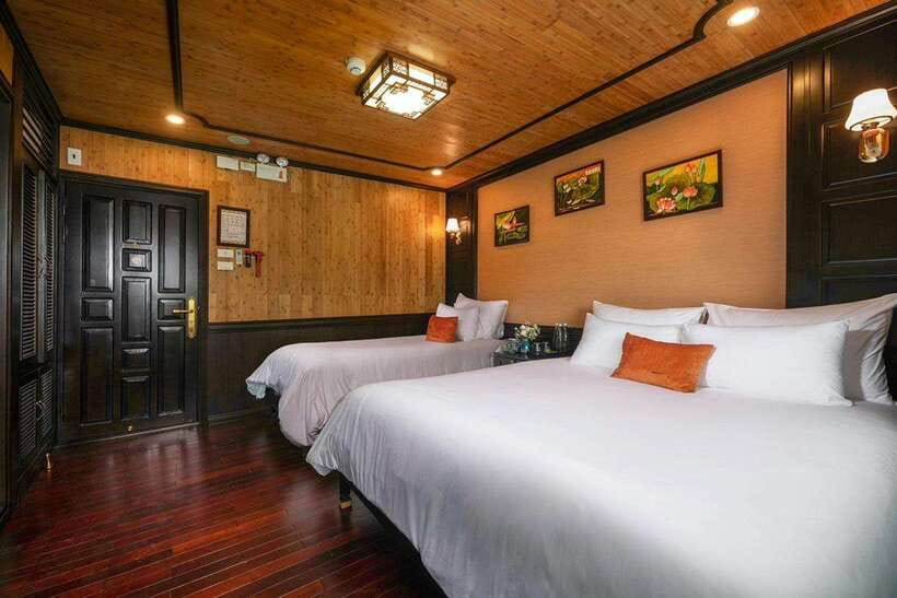 Ninh Binh: 3-Day Halong Bay 5-Star Arcady Cruise - Day 2: Luon Cave and the move to Tam Coc