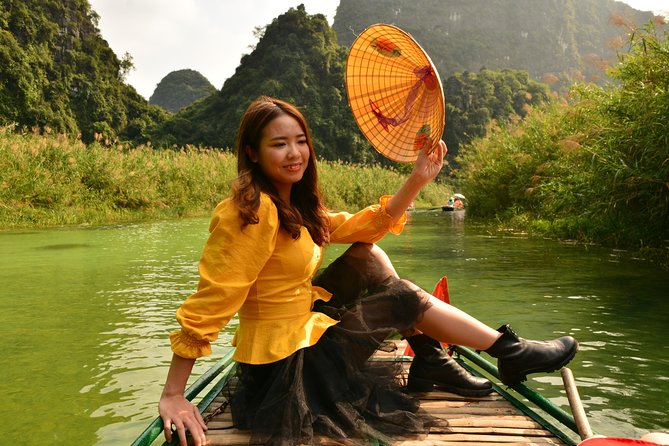 Ninh Binh Daily Tour: Hoa Lu - Am Tien Cave- Trang An boat ride - Why this one-day trip works
