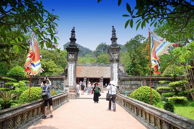 Ninh Binh Daily Tour: Hoa Lu - Am Tien Cave- Trang An boat ride - Hoa Lu and the temples of Vietnam’s first capital