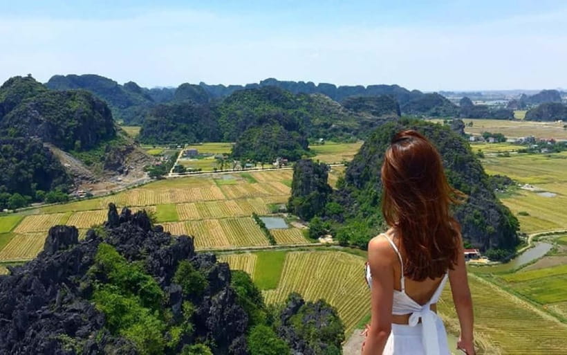 Ninh Binh Day Tour: Hoa Lu, Trang An Mua Cave, Boat Ride - Lunch with Ninh Binh specialties