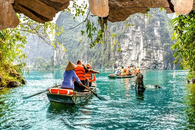 Ninh Binh Day Tour Tam Coc Mua Cave Hoa Lu Buffet Lunch Limousine - Who should book this day out