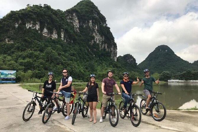 Ninh Binh Day Tour To Visit Hoa Lu -Tam Coc/ Trang An - Mua Cave - The morning ride from Hanoi to Hoa Lu