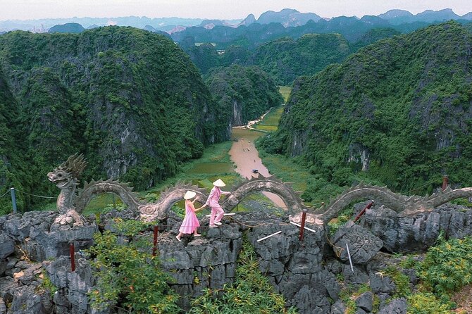 Ninh Binh Day Tour To Visit Hoa Lu -Tam Coc/ Trang An - Mua Cave - The return to Hanoi and the real cost of a full day