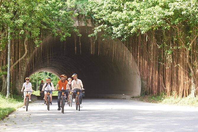 Ninh Binh Day Trip: Bai Dinh-Trang An-Mua Cave, Buffet, Boat, Bus - Trang An by bamboo boat