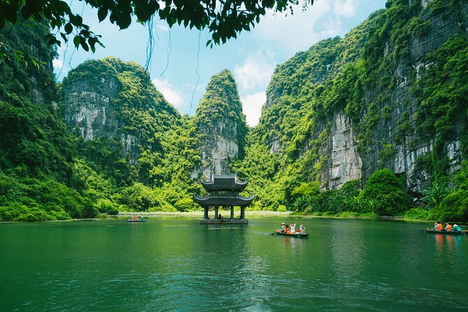 Ninh Binh Day Trip: Hoa Lu-Trang An/Tam Coc-Mua Cave-Cycling-Boat - What the $43 price really buys you