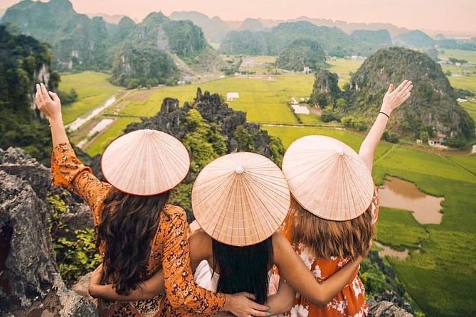 Ninh Binh Day Trip - Hoa Lu and Vietnam’s early capital