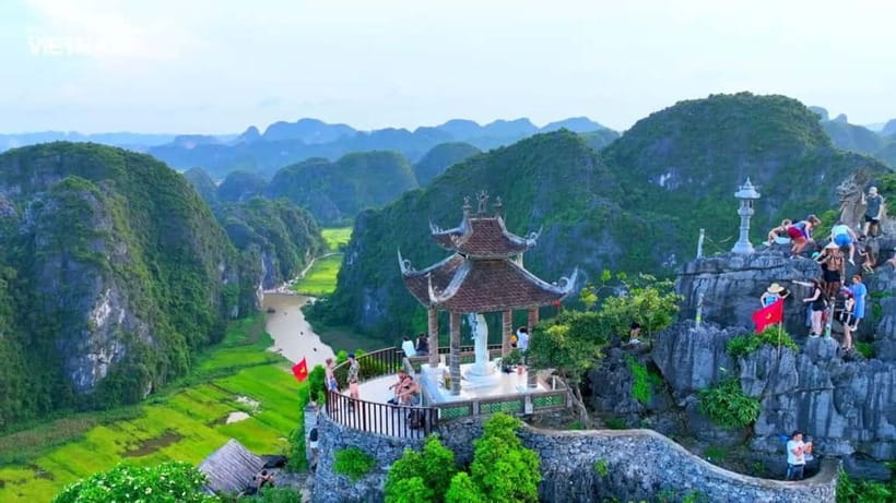 Ninh Binh E-bike Tour: Tam Coc Rural Life, Bich Dong & Dundj - Bich Dong Pagoda Built Into the Mountain