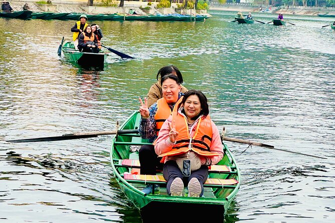 Ninh Binh Full Day to Hoa Lu, Tam Coc & Mua Cave Via Boat & Bike - Guide Lee and the value of good organization