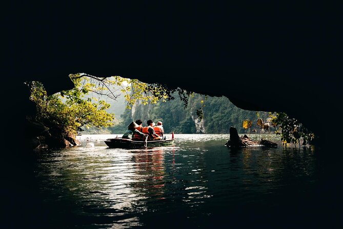 Ninh Binh Full Day Tour from Hanoi by Limousine - Guides, group size, and how the day is managed