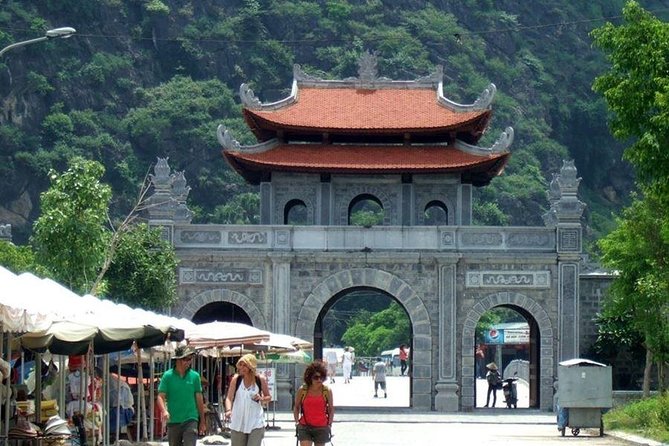 Ninh Binh Full Day Tour from Hanoi : Hoa Lu Tam Coc Mua Cave - What the $48 Price Really Covers