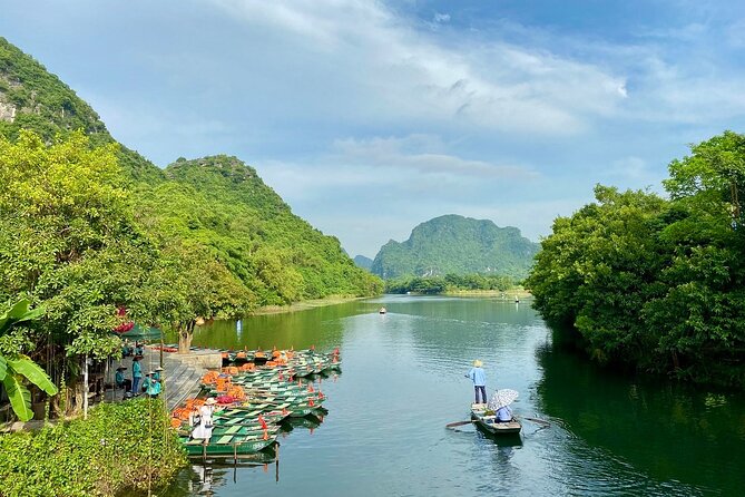 Ninh Binh Full Day Tour from Hanoi to Hoa Lu, Trang An & Mua Cave - Mua Cave and the 500-step climb