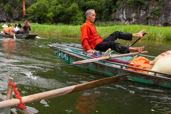 Ninh Binh Full Day Tour to Hoa Lu Tam Coc Mua Cave Buffet Lunch - The climb at Mua Cave