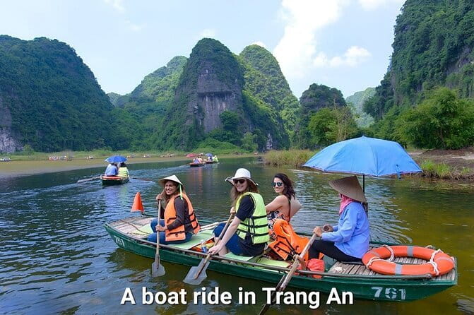 Ninh Binh Full day trip from Ninh Binh - Lunch beside the Trang An waterways