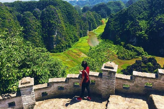 Ninh Binh Full-Day Trip to Trang An Mua Cave Hoa Lu Buffet Lunch - Hoa Lu, Vietnam’s early capital