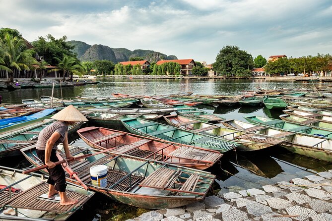 Ninh Binh Group Tour of 11 from Hanoi via Mua Cave Tam Coc Hoa Lu - Hoa Lu, Vietnam’s former capital