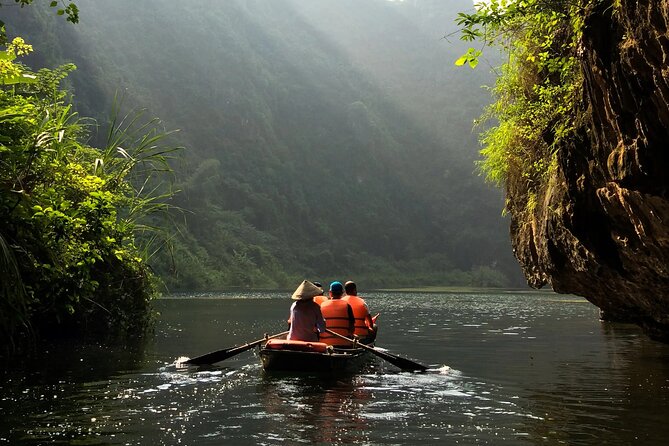 Ninh Binh Ha Long | 3 days 2 nights | 2026 Updated Travel Package - What happens aboard the Ha Long and Lan Ha Bay cruise