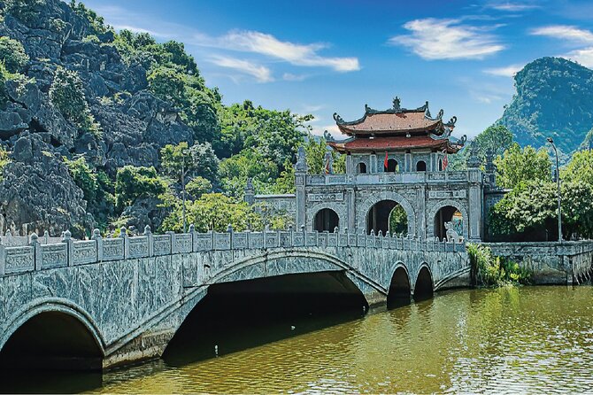 Ninh Binh Heritage Full Day Tour with Buffet Lunch and Limousine - Hoa Lu and the temples of two royal dynasties