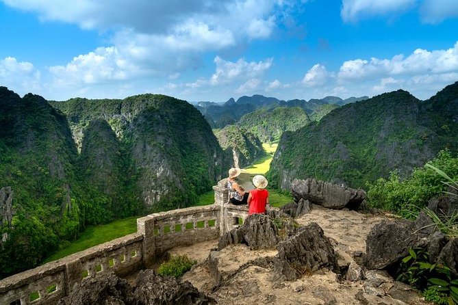 Ninh Binh Highlights Hoa Lu/Bai Dinh-Trang An/ Tam Coc- Mua Cave - The Trang An boat ride through caves and cliffs