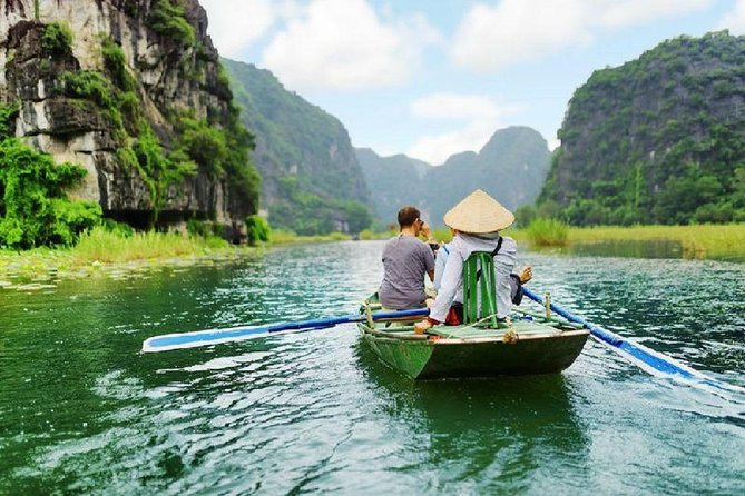 Ninh Binh Highlights Tour from Hanoi 1 or 2-Day - All Inclusive - A short bicycle ride through rice country