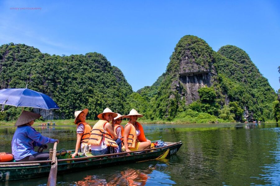Ninh Binh: Hoa Lu, Mua Cave, and Trang An Tour and Boat Ride - Key points at a glance