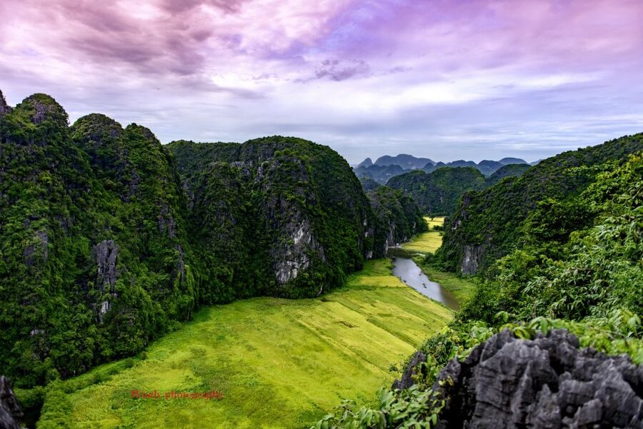 Ninh Binh: Hoa Lu, Mua Cave, and Trang An Tour and Boat Ride - Leaving Hanoi for Hoa Lu