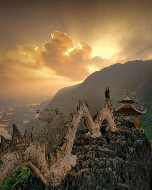 Ninh Binh Sunset Motorbike: Mua Cave, Coi Khe & Hoa Lu Town - Hoa Lu Ancient Town after the crowds thin