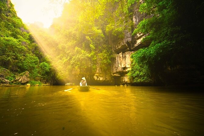 Ninh Binh Tour: Deluxe & Small Group Tam Coc Hoa Lu - Boat, Biking, Buffet Lunch - Leaving Hanoi for Hoa Lu
