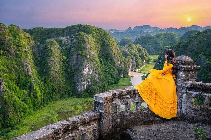 Ninh Binh Tour from Hanoi for 6-9 Pax/tour by DCar Limousine - Hoa Lu, Vietnams early royal capital