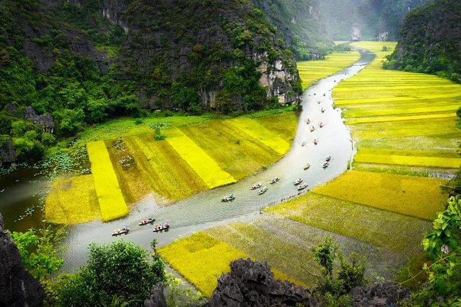 Ninh Binh Tour Hoa Lu Tam Coc Full Day: Biking,Boating,Tickets,Lunch, Limousine - Lunch near Tam Coc