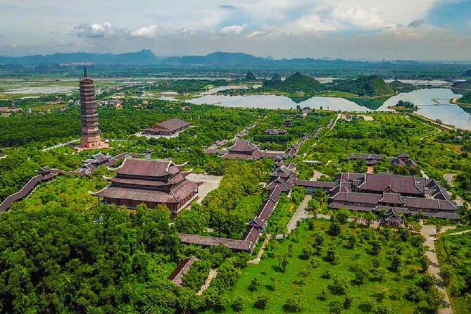 Ninh Binh: Trang An, Bai Dinh, Hoa Lu, Mua Cave, Small Group Tour - Trang An by boat through caves and cliffs