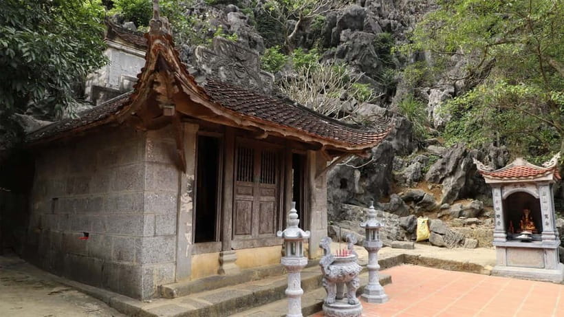 Ninh Binh: Trang An Boat Ride, Bich Dong & Mua Cave Sunset - The 500 steps to Mua Cave
