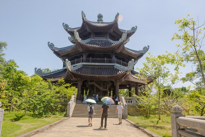 Ninh Binh: Trang An, Hoa Lu, Bich Dong, Mua Cave Small Group Tour - Should you book the Ninh Binh FootPrint Travel tour?