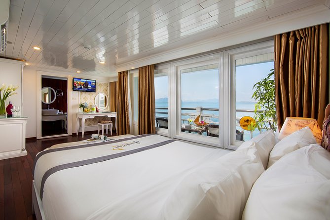 (Official) Signature Royal Cruise - 03 days 02 nights program - The second evening onboard