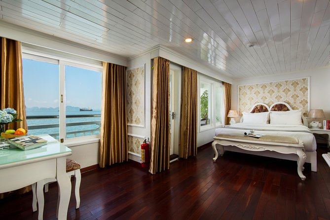 (Official) Signature Royal Cruise - 03 days 02 nights program - Evening food, cooking, and happy hour