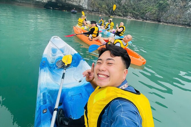 One Day Deluxe Boat Trip in Ha Long Bay - Lunch among Halong Bay’s limestone towers