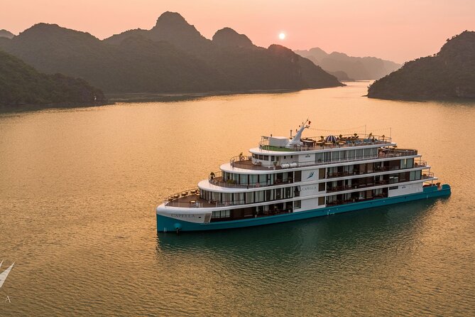 Orchid Cruises 2Days/1Night 5 Star Cruises - Sunrise tai chi and the short second morning