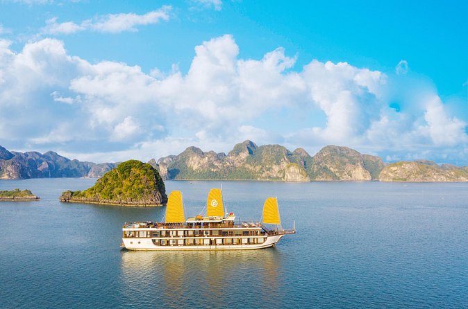 Peony Cruise : Unique 2 Days Tuan Chau - Halong bay - Lan Ha Bay - Guides and service that shape the trip