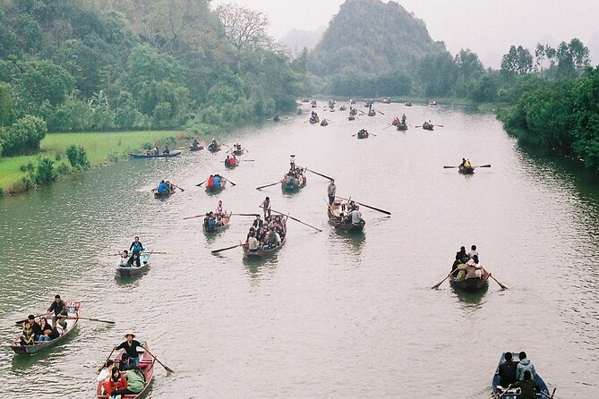 Perfume Pagoda Day Tour from Hanoi - Riding the cable car to Huong Tich Grotto