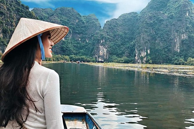 Premium Hoa lu - Trang An - Mua Cave with Buffet Lunch from Hanoi - Group size, guide, and the pace of the day