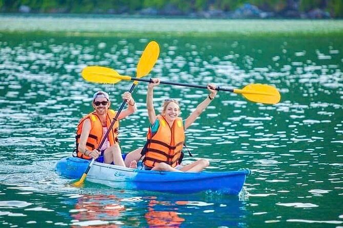 Private 1 Day Tour in Ha Long Bay with Private Cruise or Group - What the guide adds to the day