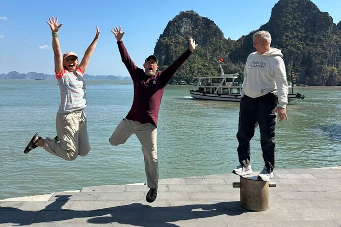 Private 1 Day Tour in Ha Long Bay with Private Cruise or Group - Thien Cung Cave and its unusual formations