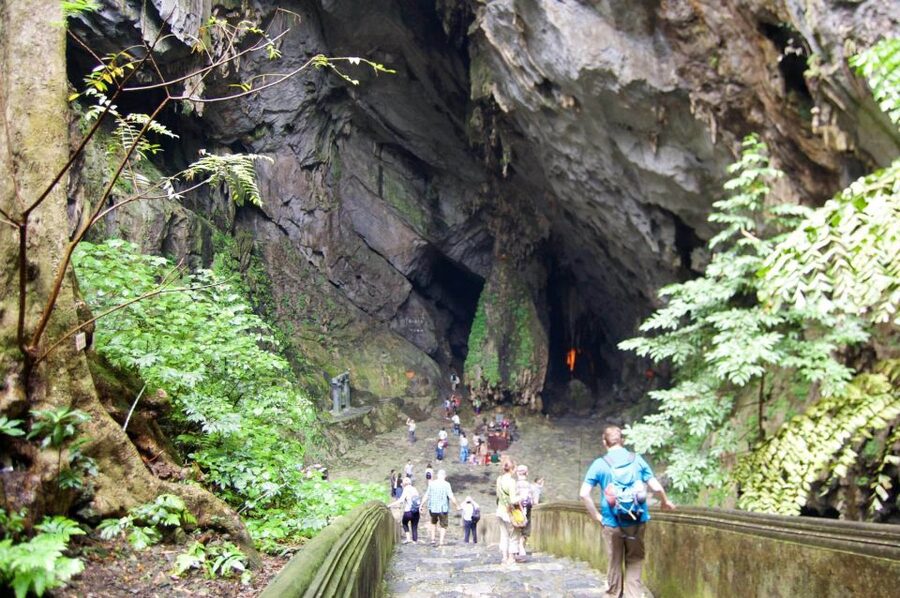 Private Car/Bus Renting Hanoi - Ninh Binh - Halong - Sapa... - Private transport changes the feel of the day